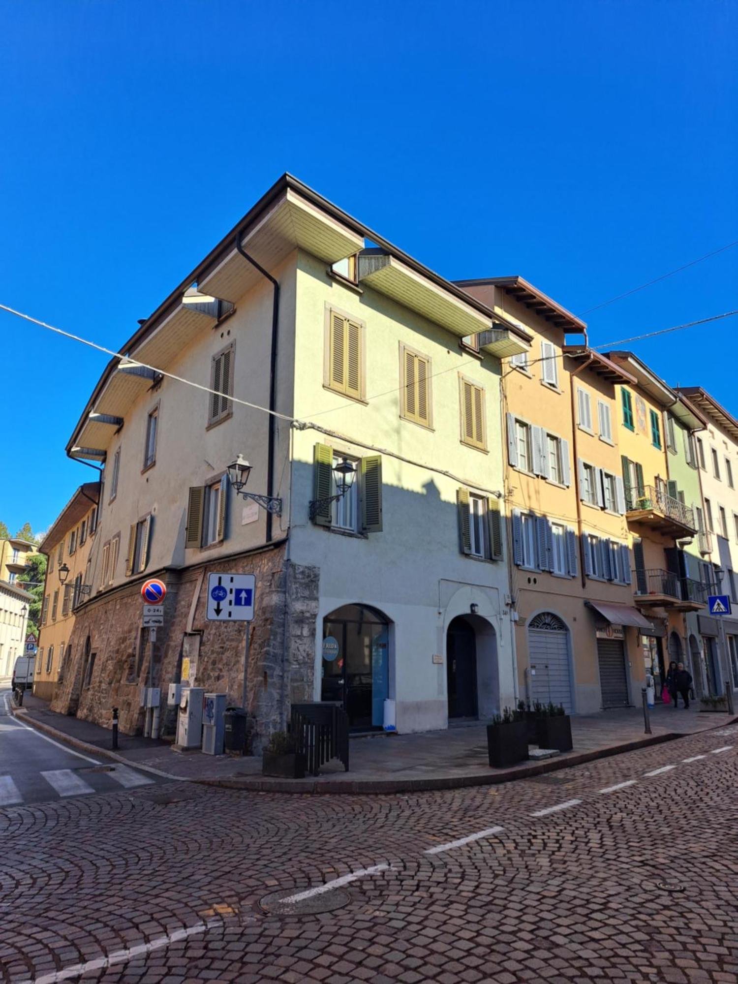 Post Office Holidays House Bergamo Eksteriør billede